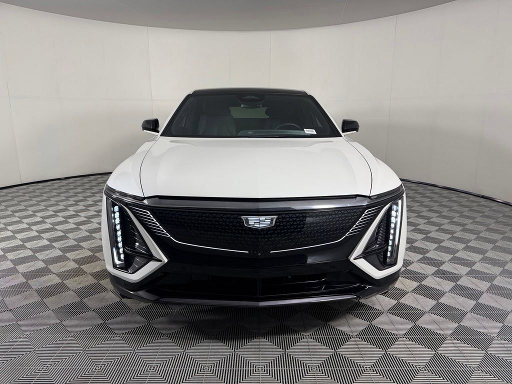 Used 2024 Cadillac Lyriq Sport RWD image 2