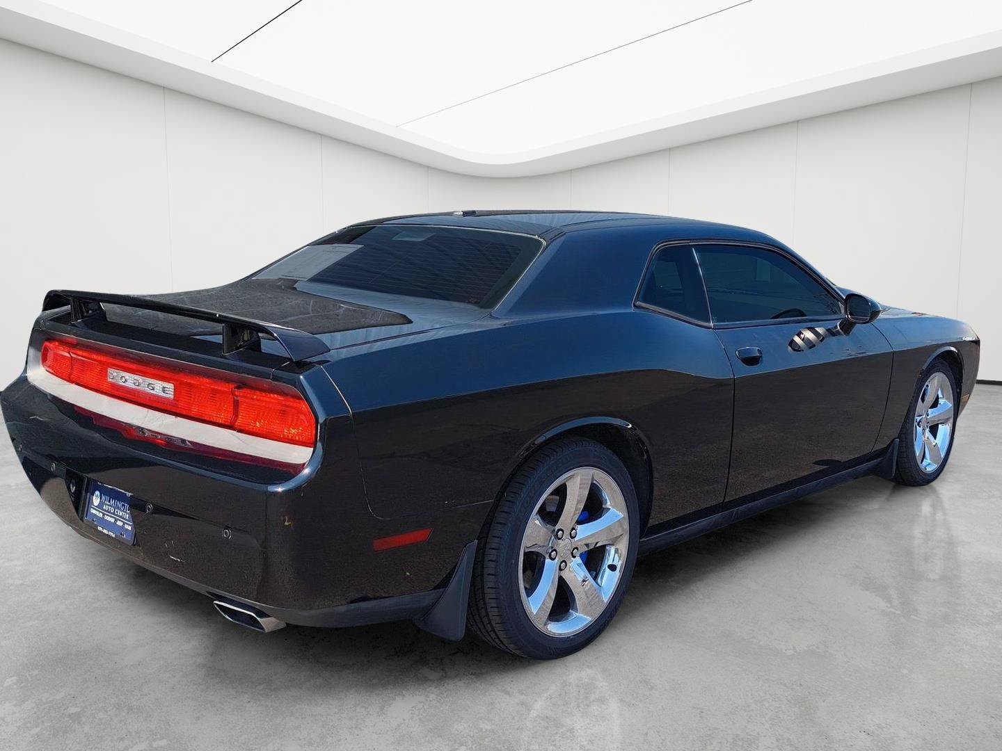 Used 2013 Dodge Challenger R/T Plus RWD image 3