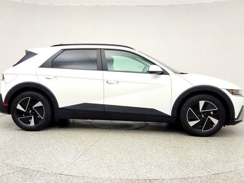 Used 2025 Hyundai Ioniq 5 SEL image 4