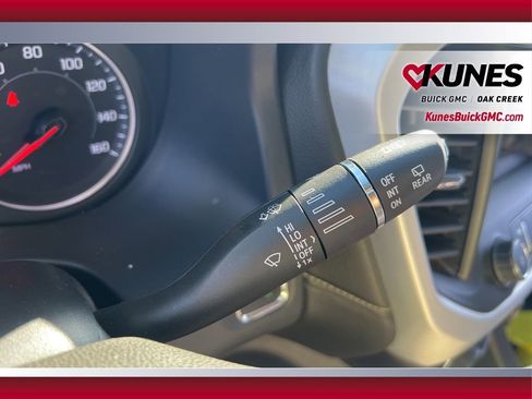 Used 2023 GMC Acadia SLT image 12