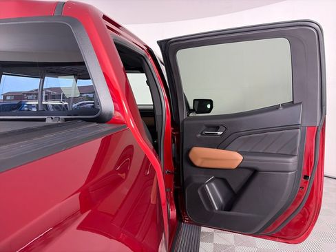 Used 2025 GMC Canyon AT4 w/ Technology Plus Package AWD/4WD image 27