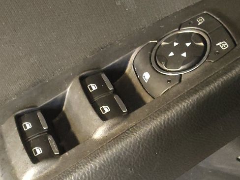 Used 2018 Ford Fusion SE image 27