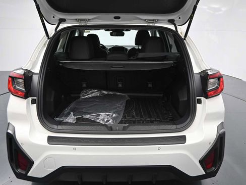 Used 2024 Subaru Crosstrek 2.5i Limited AWD/4WD image 6