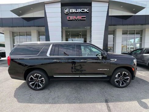 Certified 2023 GMC Yukon XL Denali AWD/4WD image 2