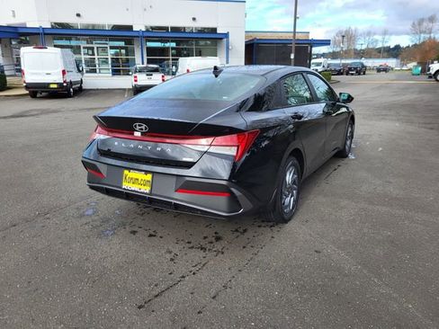 New 2026 Hyundai Elantra Blue image 5