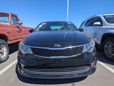 Used 2016 Kia Optima LX image 2