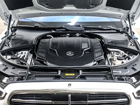 New 2026 Mercedes-Benz S 580 4MATIC Sedan image 11