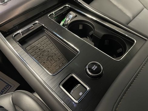 New 2025 Lincoln Aviator AWD w/ Equipment Group 101A image 14