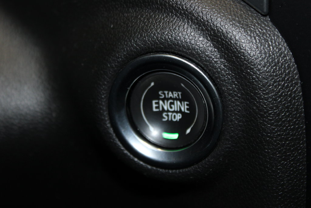 Used 2021 Chevrolet Silverado 1500 LT AWD/4WD image 15