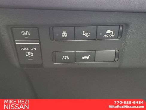 New 2026 Nissan Leaf Platinum+ w/ Cargo Package (Platinum+) FWD image 18
