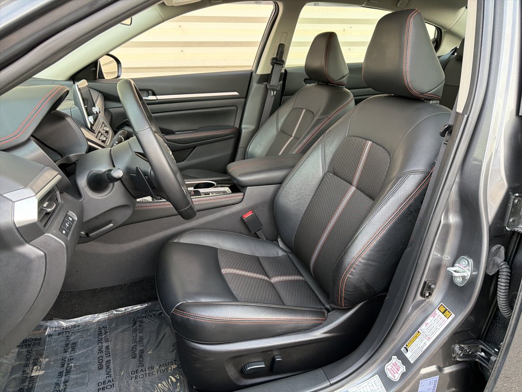 Used 2025 Nissan Altima 2.5 SR AWD/4WD image 11