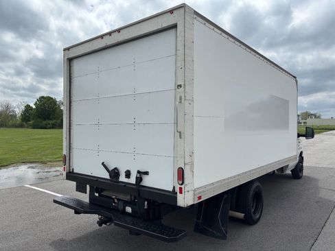 Used 2019 Ford E-350 and Econoline 350 Super Duty w/ Power Windows & Locks Group RWD image 5