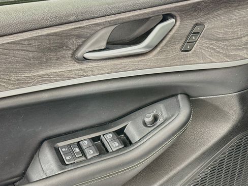Used 2023 Jeep Grand Cherokee L Limited AWD/4WD image 15