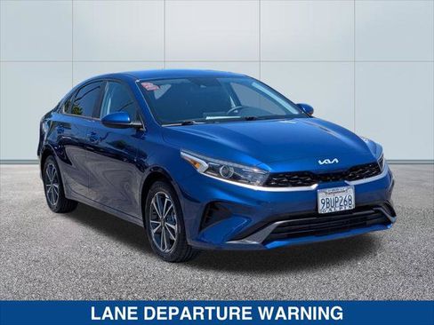 Used 2022 Kia Forte LXS FWD image 7
