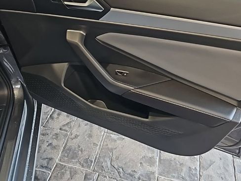 New 2026 Volkswagen Jetta SE FWD image 11