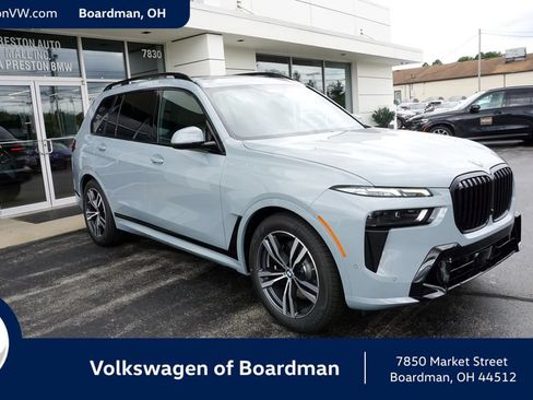 New 2027 BMW X7 xDrive40i w/ M Sport Package AWD/4WD image 1