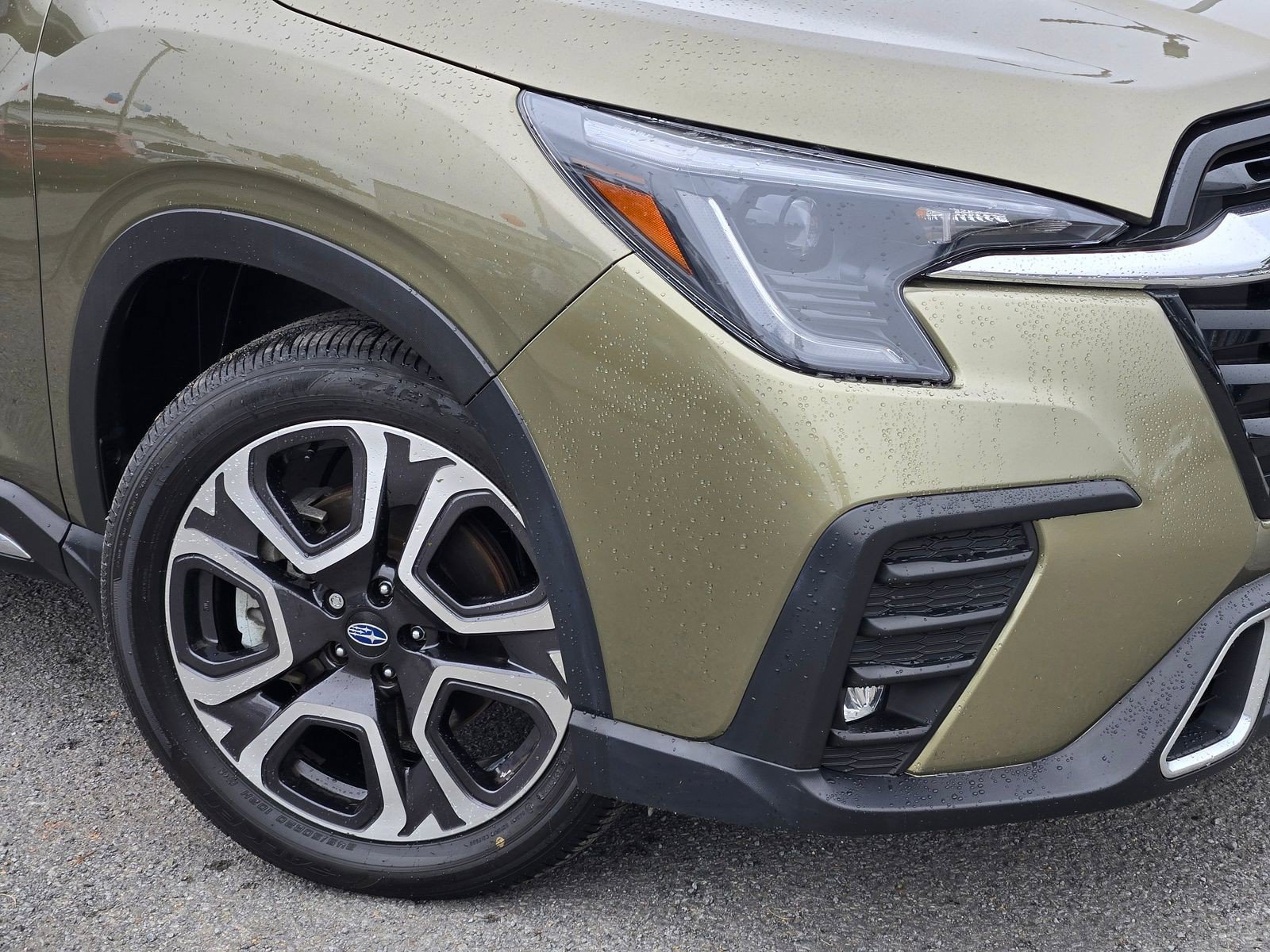 Used 2023 Subaru Ascent Touring AWD/4WD image 9