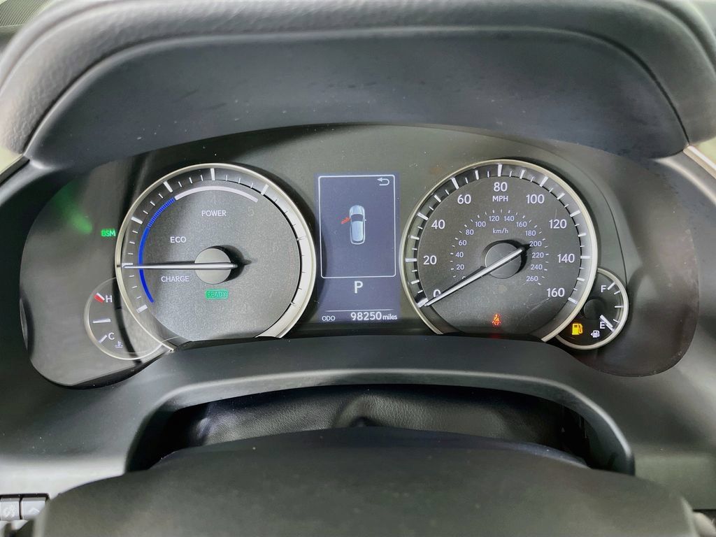 Used 2020 Lexus RX 450hL Luxury w/ Accessory Package AWD/4WD image 18