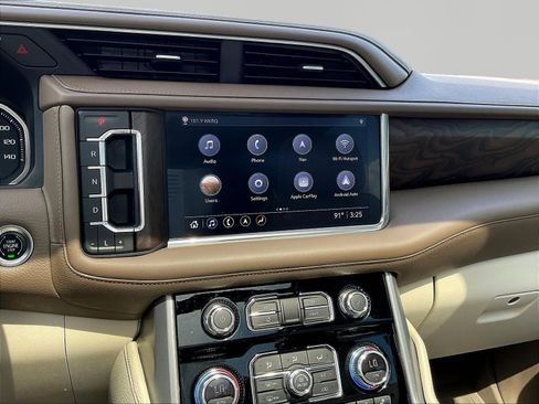 Used 2021 GMC Yukon Denali AWD/4WD image 9