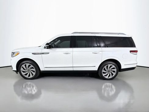 Used 2022 Lincoln Navigator L Reserve AWD/4WD image 8