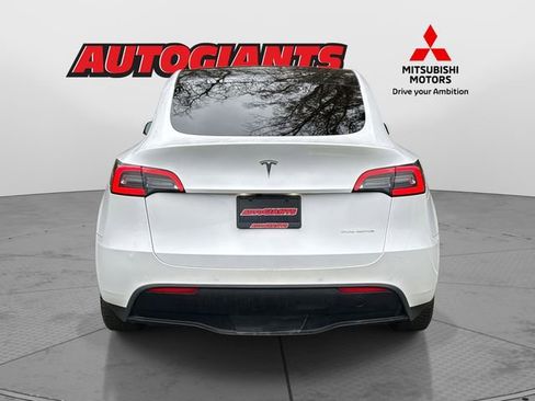 Used 2020 Tesla Model Y Long Range image 3