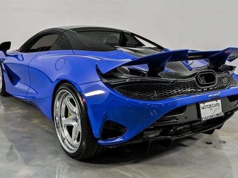 Used 2024 McLaren 750S Spider RWD image 20