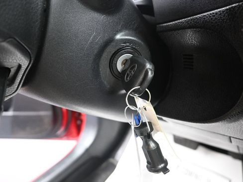 Used 2015 Toyota Corolla LE FWD image 22