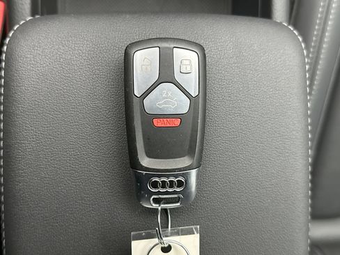 Used 2024 Audi A4 2.0T Premium image 10