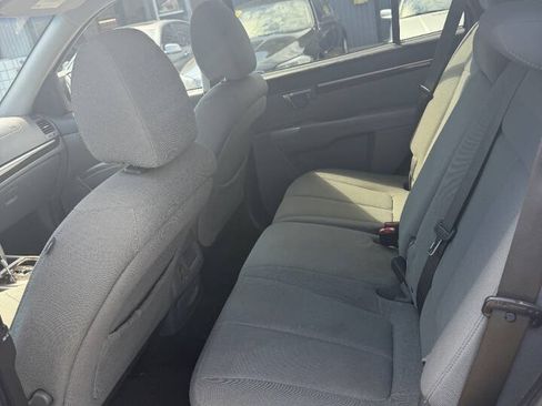 Used 2010 Hyundai Santa Fe GLS FWD image 8