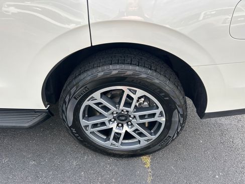 Certified 2025 Ford Expedition Active AWD/4WD image 37