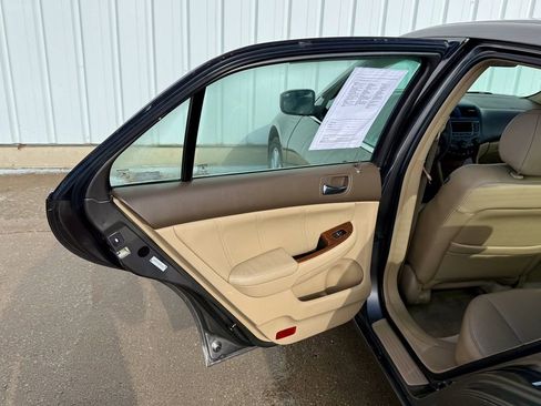 Used 2006 Honda Accord EX image 14