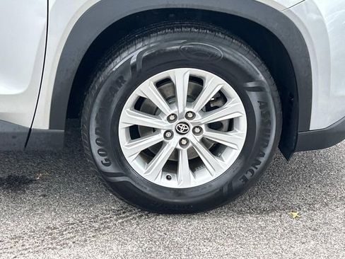 Used 2024 Toyota Grand Highlander AWD image 9