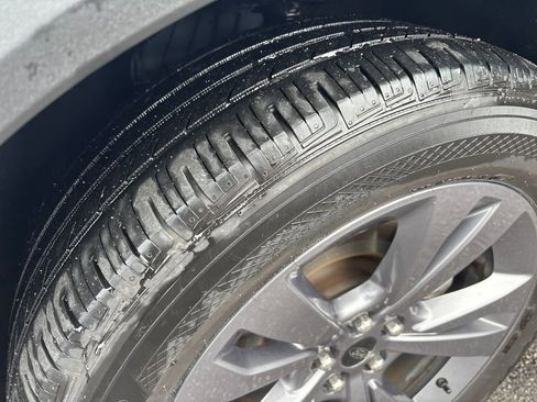 Used 2022 Ford Explorer XLT w/ Equipment Group 202A image 34