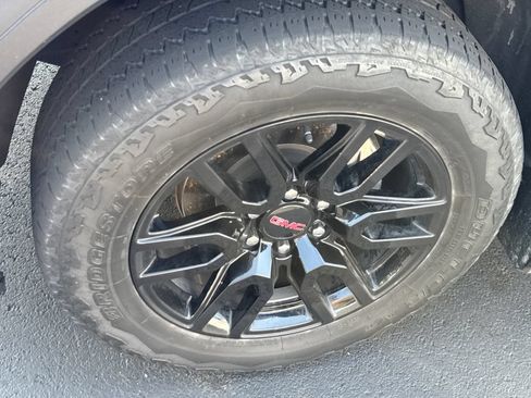 Used 2023 GMC Sierra 1500 Elevation AWD/4WD image 9