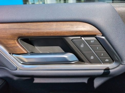 Used 2024 Chevrolet Silverado 3500 High Country w/ High Country Premium Package image 18