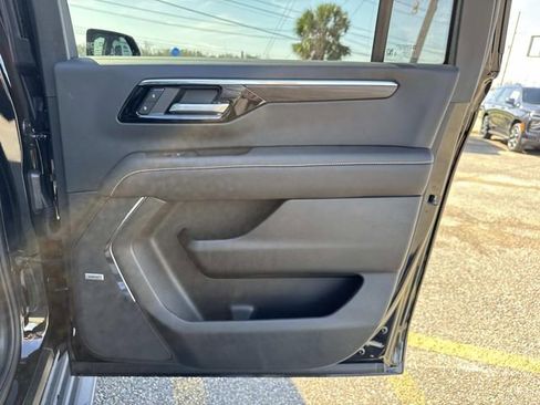 New 2026 Chevrolet Suburban Premier image 28