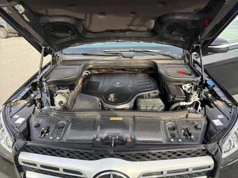 Used 2022 Mercedes-Benz GLS 450 4MATIC image 25