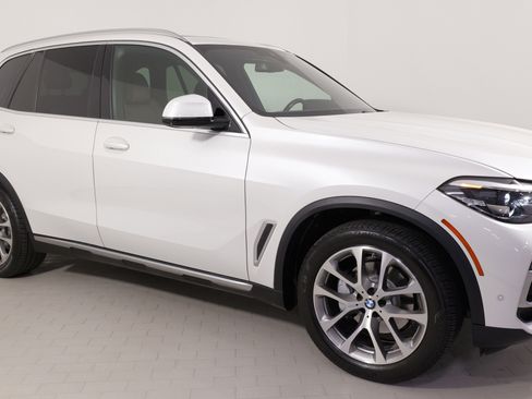 Used 2021 BMW X5 xDrive40i w/ Convenience Package image 9