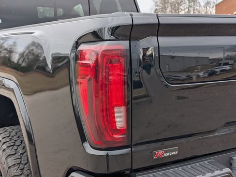 Used 2022 GMC Sierra 2500 AT4 w/ AT4 Preferred Package image 10