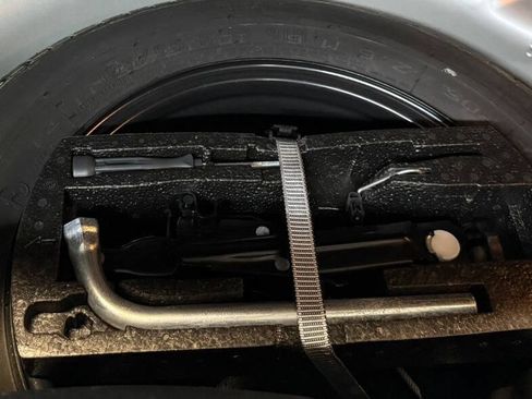 Used 2009 Volkswagen Beetle Convertible FWD image 23