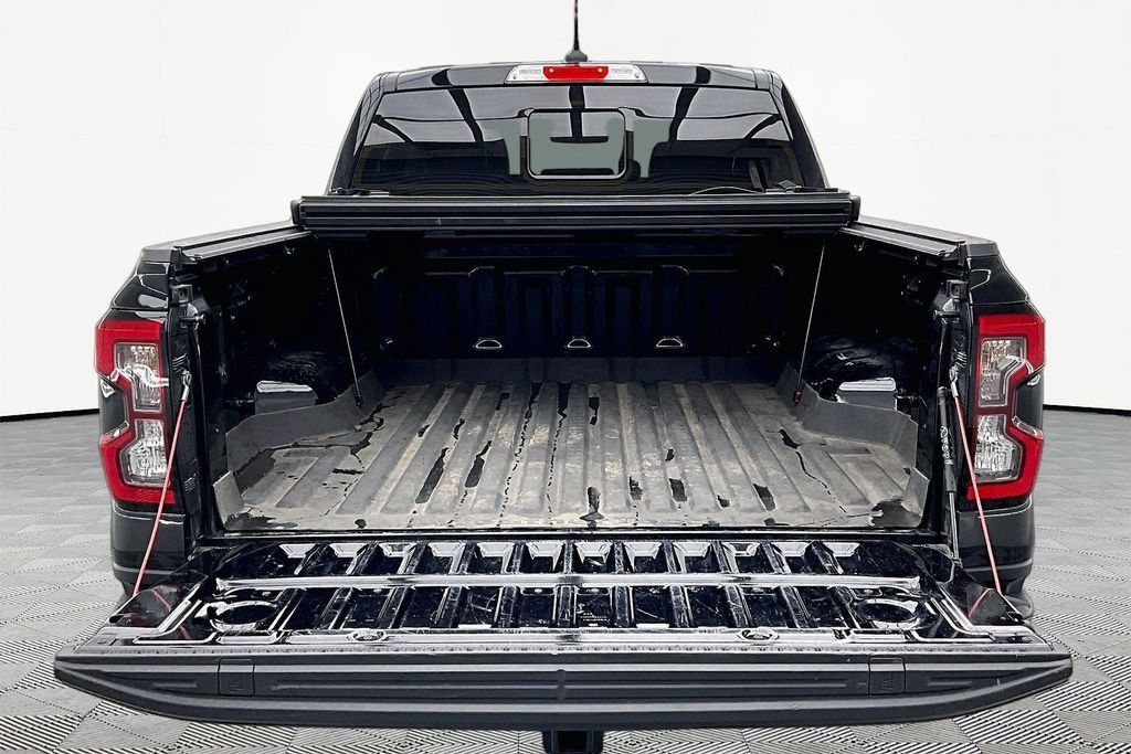 Certified 2025 Ford Ranger Lariat w/ Black Appearance Package AWD/4WD image 18