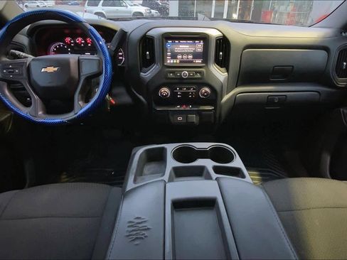 Used 2020 Chevrolet Silverado 1500 Custom w/ Custom Value Package image 14