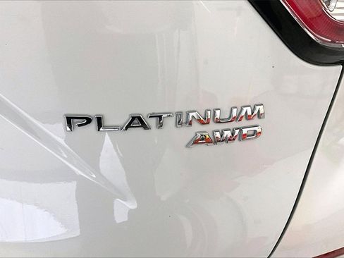 Used 2017 Nissan Murano Platinum image 23
