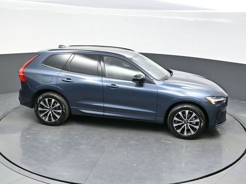 Used 2025 Volvo XC60 B5 Plus AWD/4WD image 35