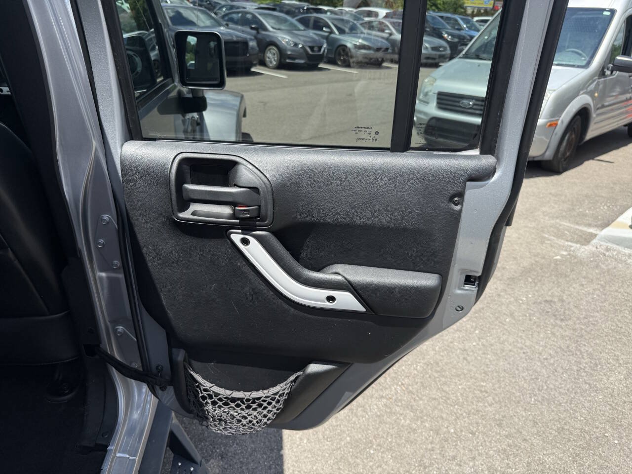 Used 2014 Jeep Wrangler Unlimited Sahara AWD/4WD image 15