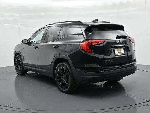 Used 2021 GMC Terrain SLT w/ Infotainment Package II FWD image 8