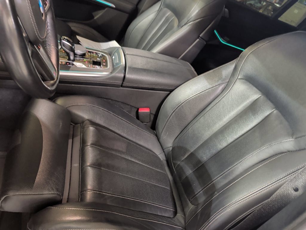 Used 2021 BMW X7 xDrive40i w/ M Sport Package AWD/4WD image 5