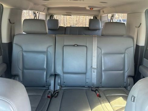 Used 2015 Chevrolet Suburban LT AWD/4WD image 37