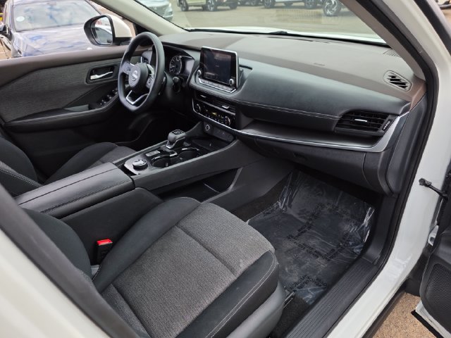 Used 2023 Nissan Rogue SV AWD/4WD image 9