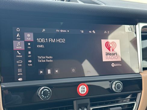 New 2026 Porsche Macan S image 18